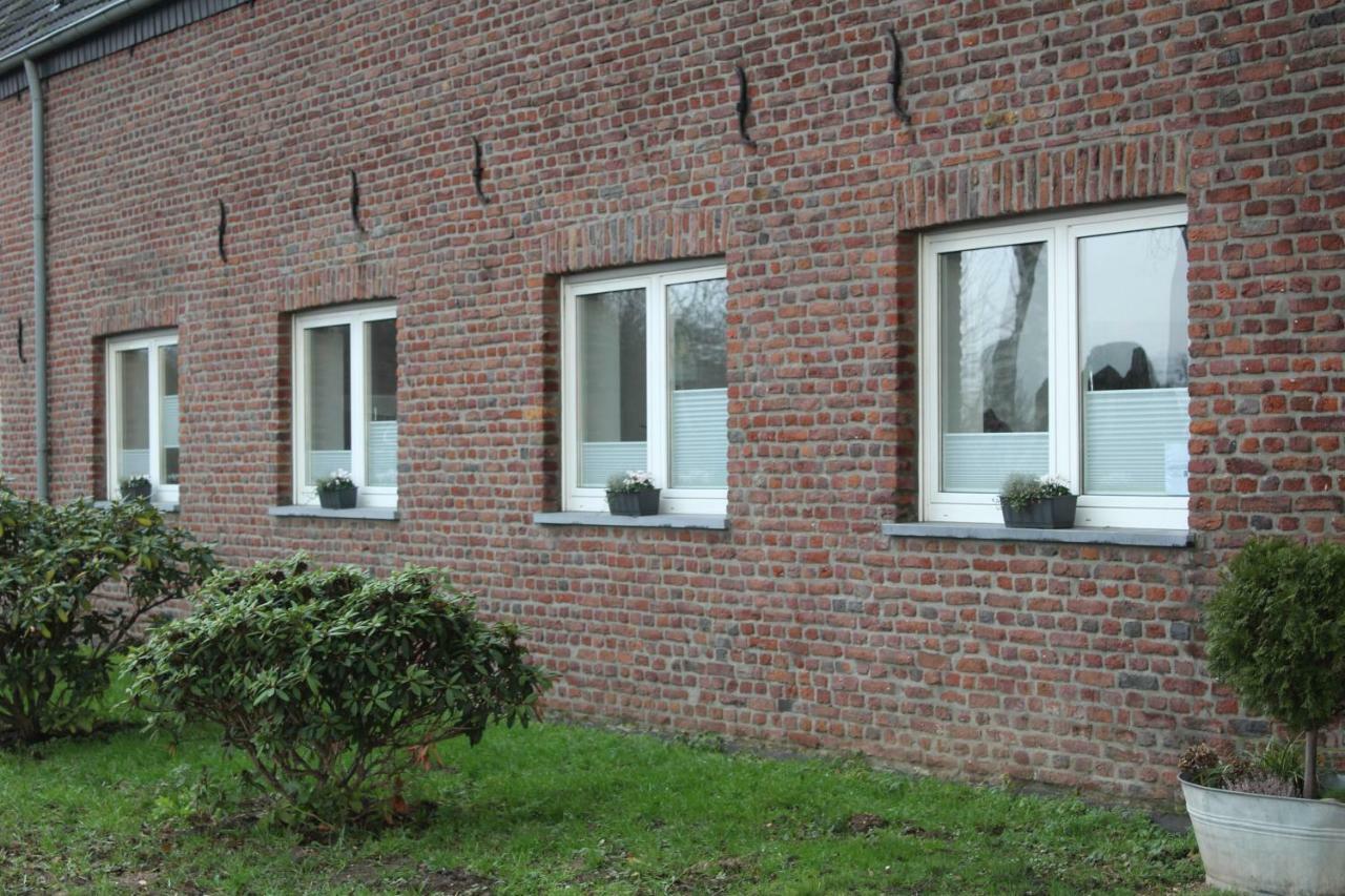 Gaestezimmer Bergerhof - Ankommen Und Wohlfuehlen ノイス エクステリア 写真